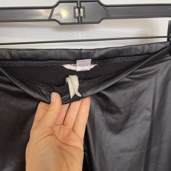 Sxciety Faux leather leggings - Picture 7 of 7